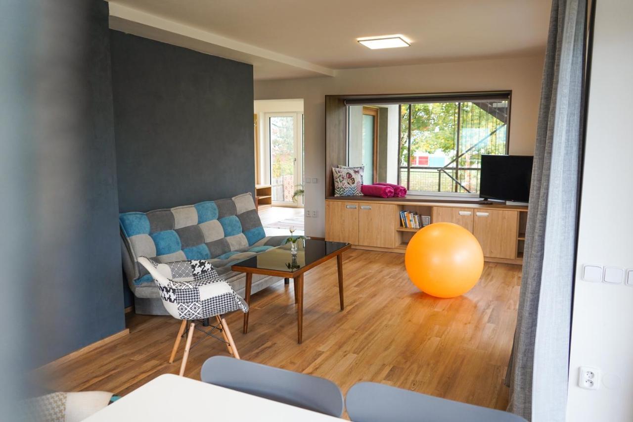 Hradec Králové Vila Vekose - Apartman S Terasou A Zahradou מראה חיצוני תמונה