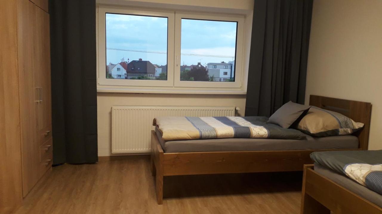Hradec Králové Vila Vekose - Apartman S Terasou A Zahradou מראה חיצוני תמונה